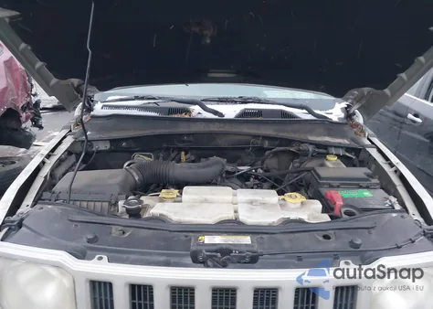 2008 Jeep Liberty Sport из США, поврежденный, VIN 1J8GN28K68W132134